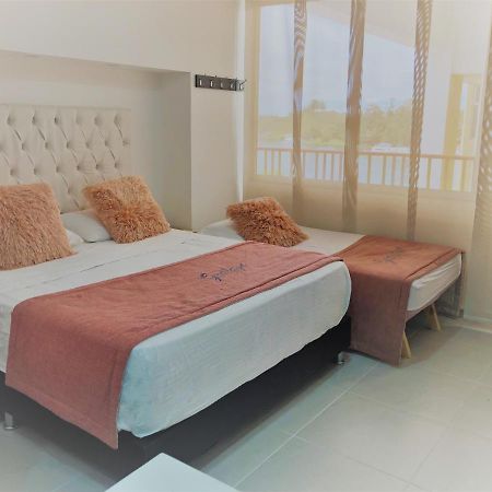 Apartamento Frente Al Malecon Guatapé Extérieur photo
